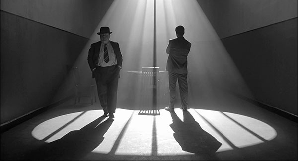 "The Man Who Wasn't There" - USA Pictures